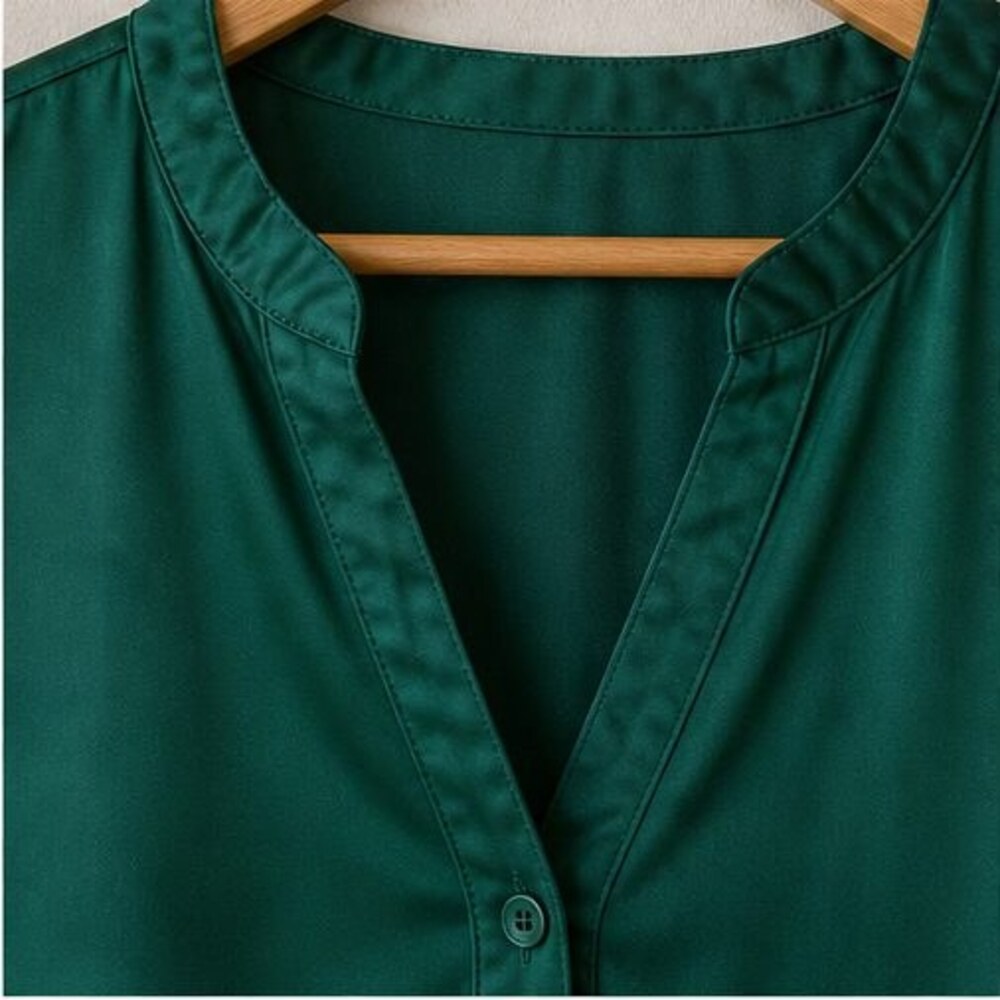 Emerald Ruffle Blouse - Picture 4 of 6